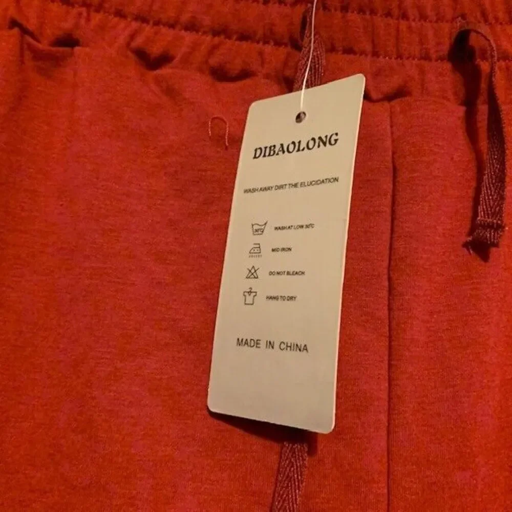 DIBAOLONG SIZE 3XL BURGUNDY ATHLETIC SHORTS NWT